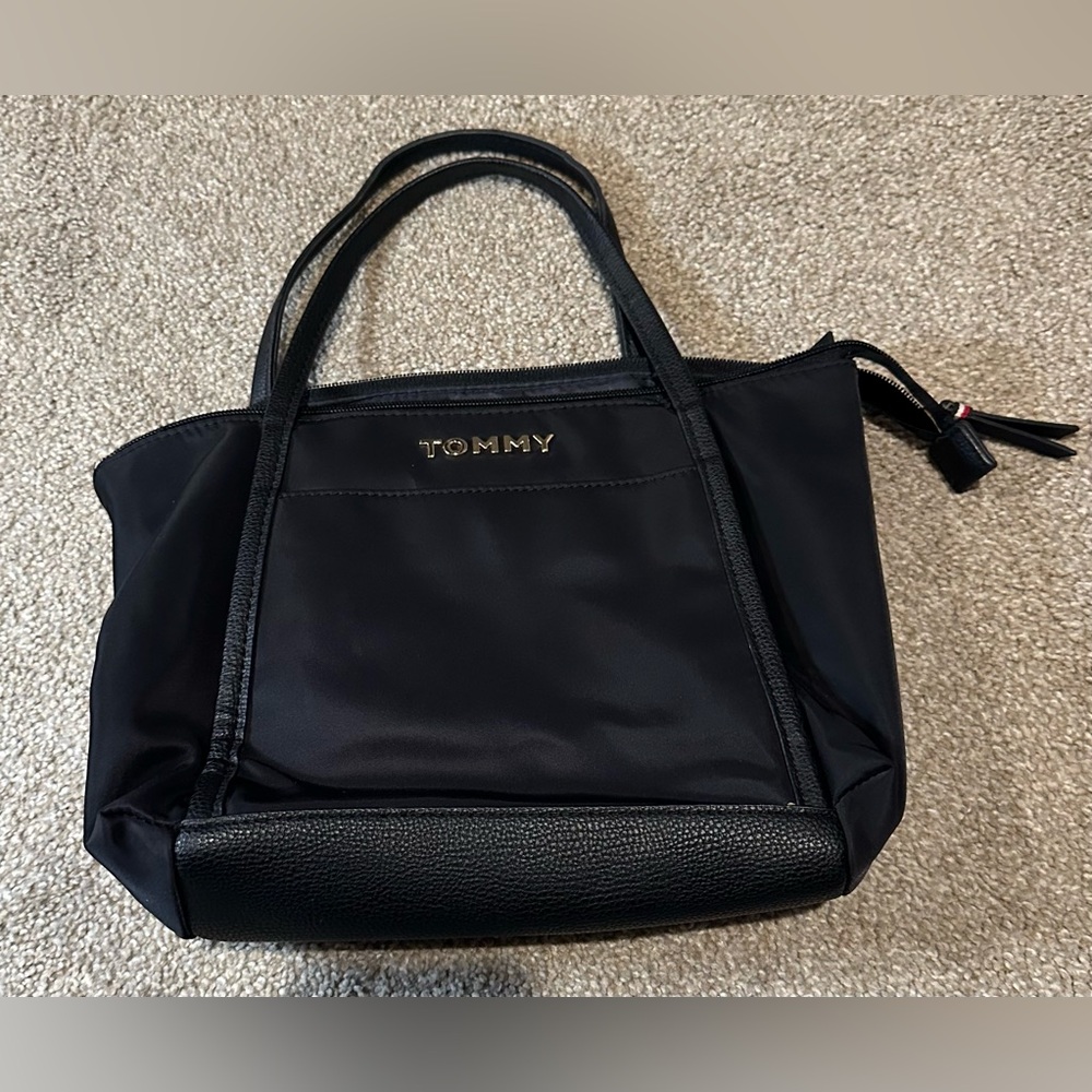 GUC Tommy Hilfiger Black Tote Nylon